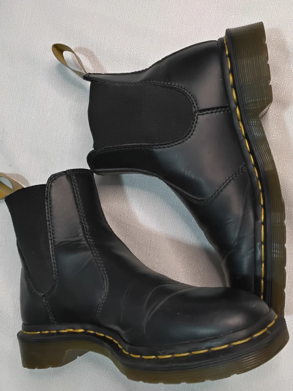 Dr. Martens Vegan Quad Black Leather Chukka Boots with Yellow Stitching Tabs Sz7
